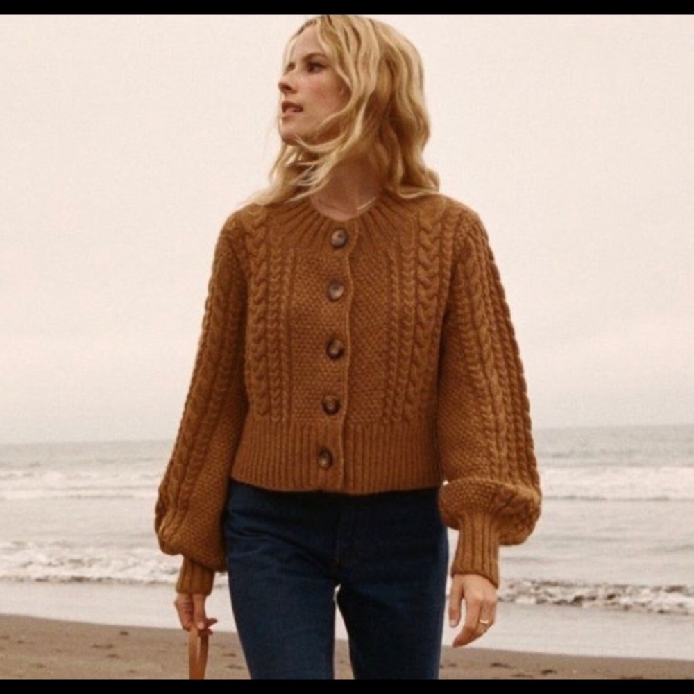 ISO Doen Cardiff sweater